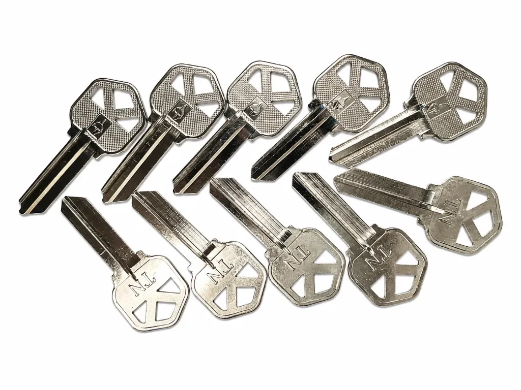 MODELO LLAVE  1090 LISA   X 100 UND